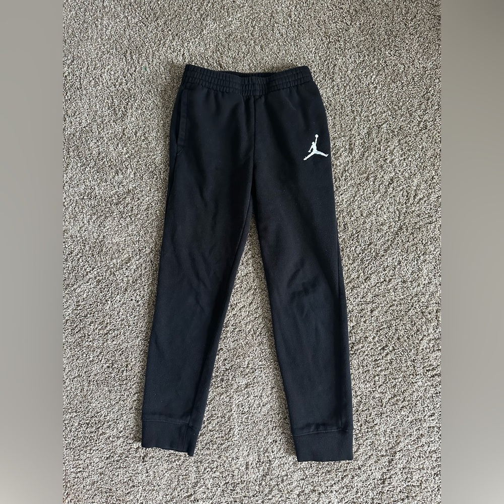 Youth Air Jordan Black Jogger Sweatpants (M)